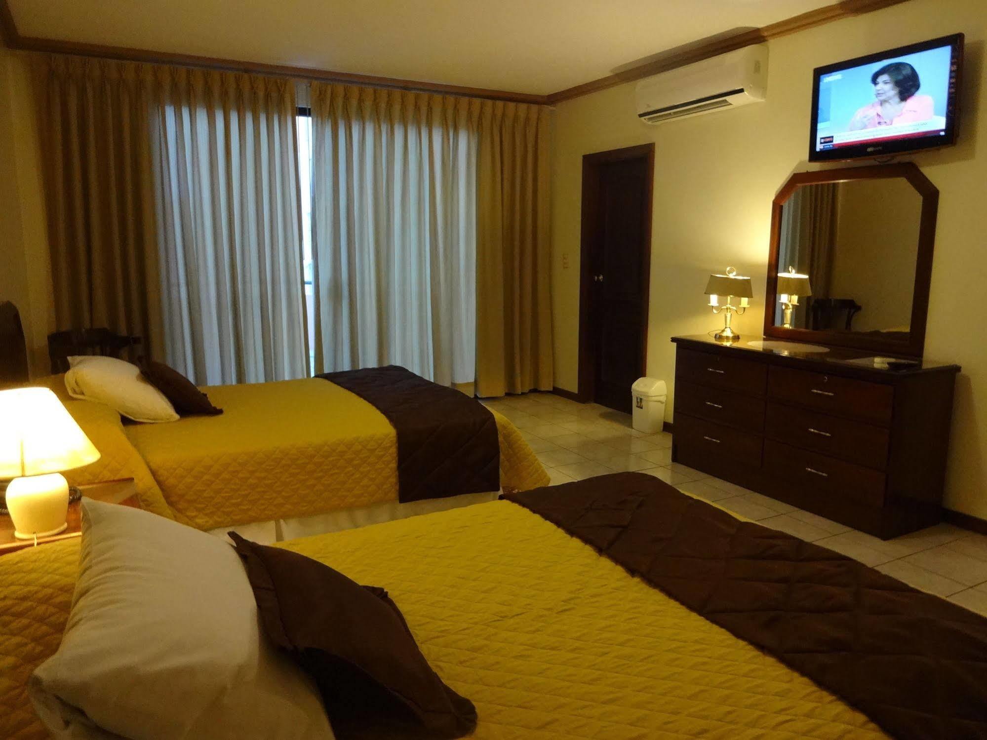 House Inn Apart Hotel Santa Cruz de La Sierra Luaran gambar
