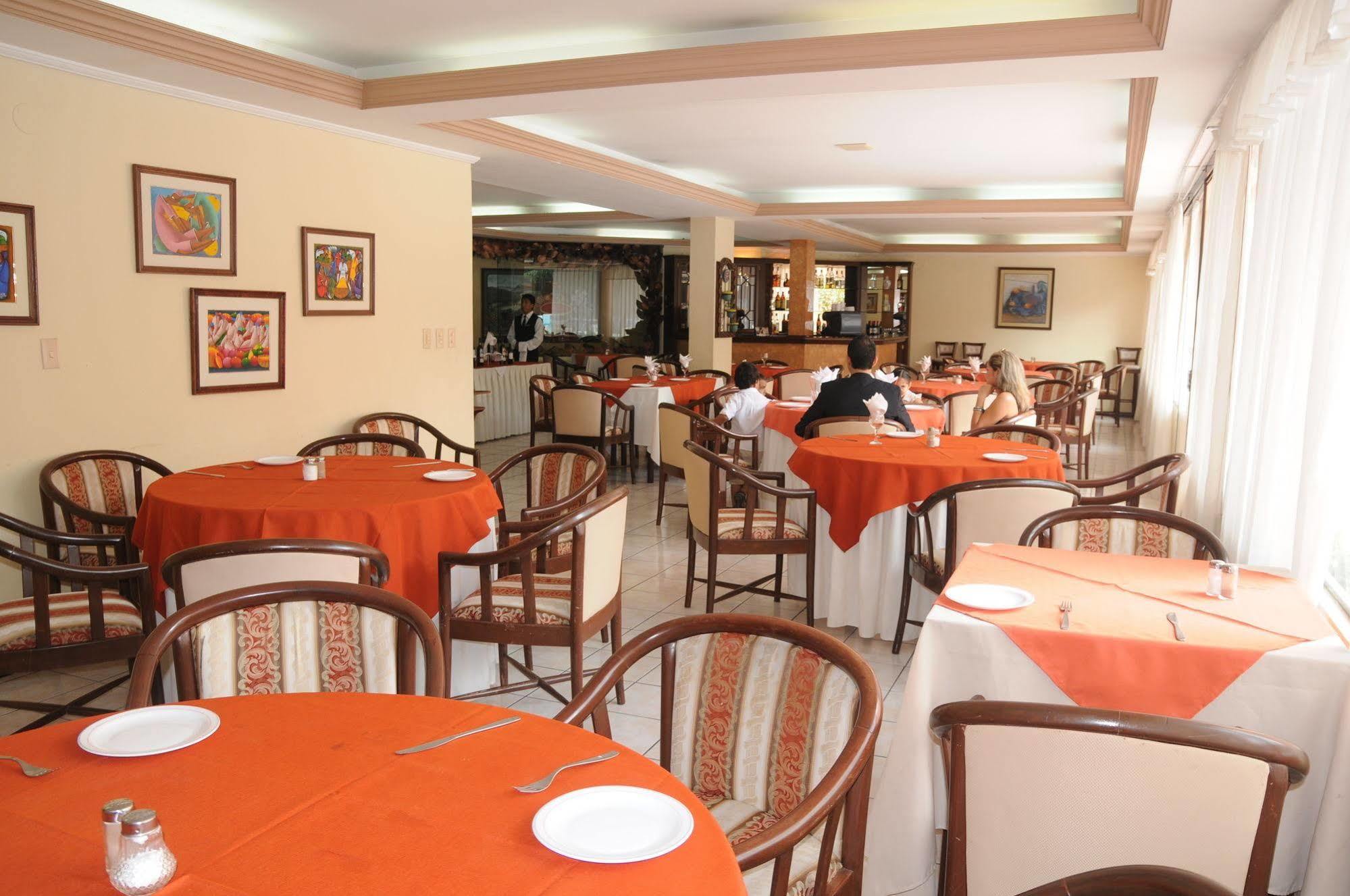 House Inn Apart Hotel Santa Cruz de La Sierra Luaran gambar